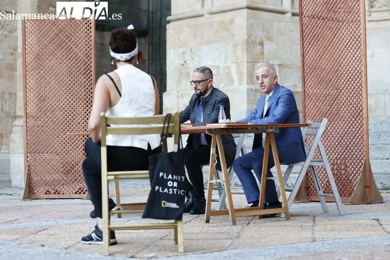 El Patio Chico ha acogido la representación de la obra 'Elio', de Intrussión Teatro