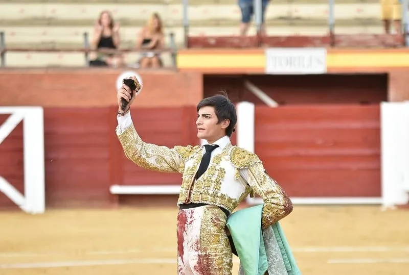 Actuaciones de Ismael Martín y Jesús de la Calzada. Fotos: @CircuitoNovilladasCyL  