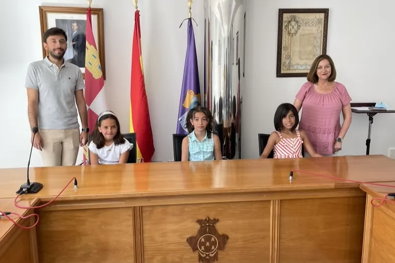 Foto 2 - Alma G&oacute;mez, Jimena Sagrado y Jimena D&iacute;az, ilusionada Corte infantil de las fiestas 2022 de Pe&ntilde;aranda