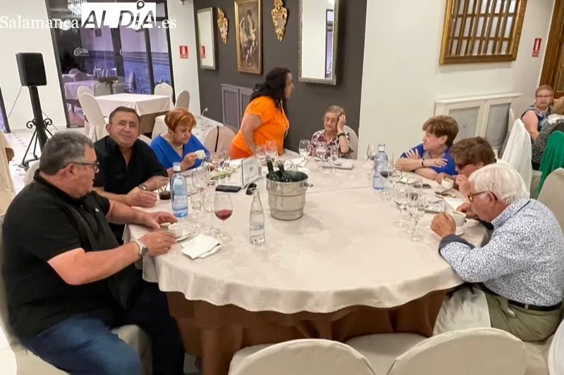 La asociaciòn de mayores San Miguel ha retomado su fiesta anual este viernes