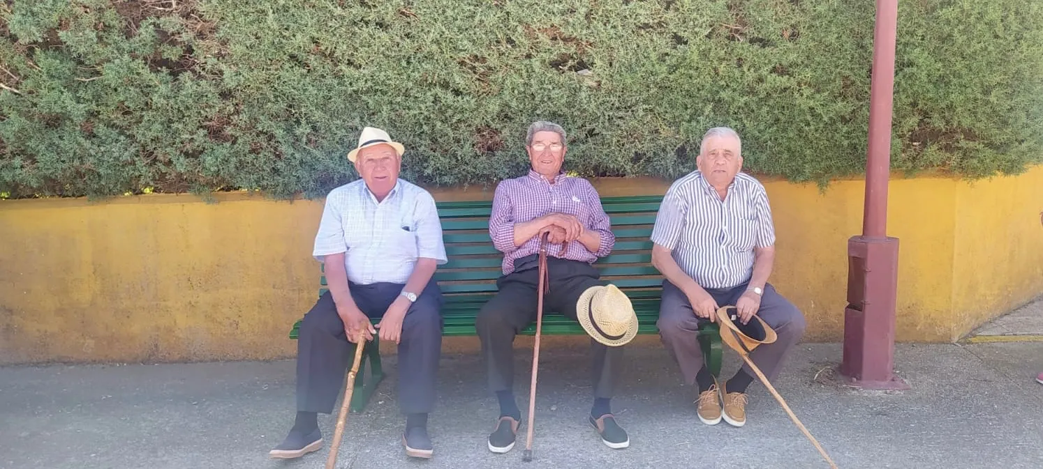 Las piscinas de Macotera acogían el Reto ‘Mójate por la Esclerosis Múltiple’