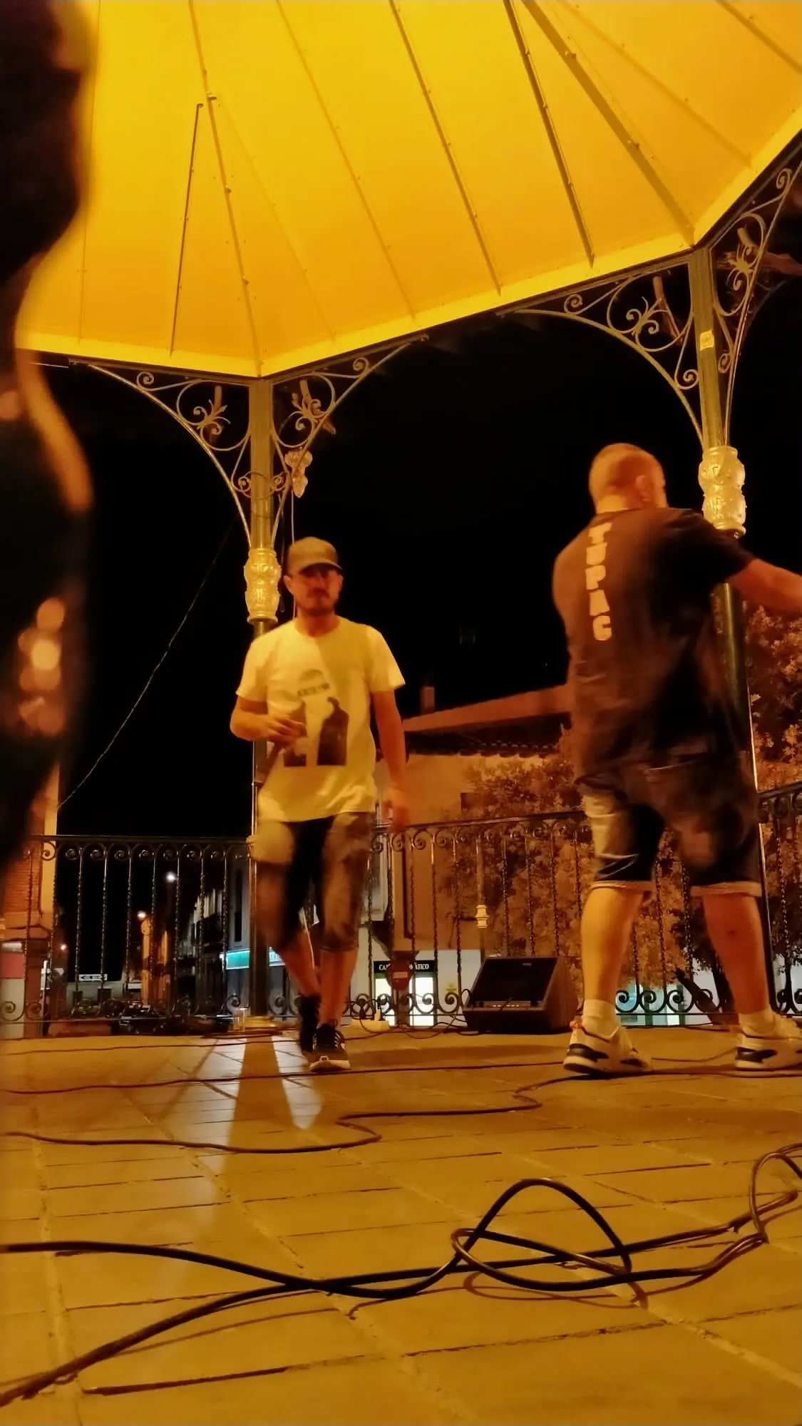 Los raperos Abram y Di Neim ofrecían un concierto en la Plaza de España 