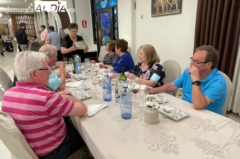 La asociaciòn de mayores San Miguel ha retomado su fiesta anual este viernes
