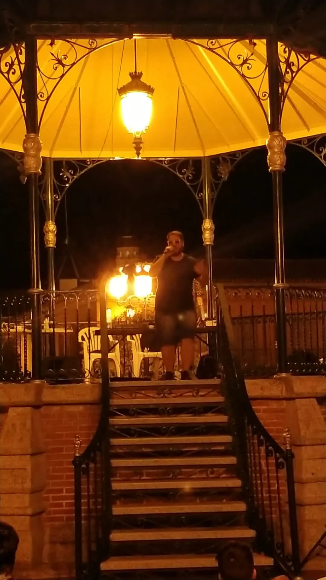 Los raperos Abram y Di Neim ofrecían un concierto en la Plaza de España 