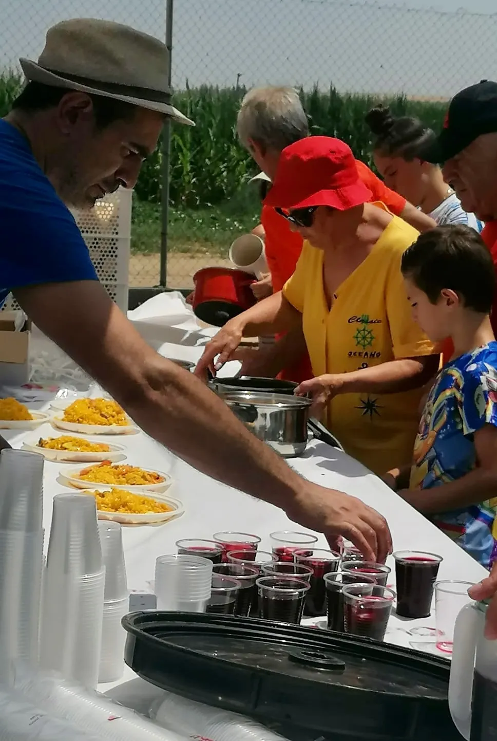 Villoruela ha disfrutado de una animada paella popular este viernes