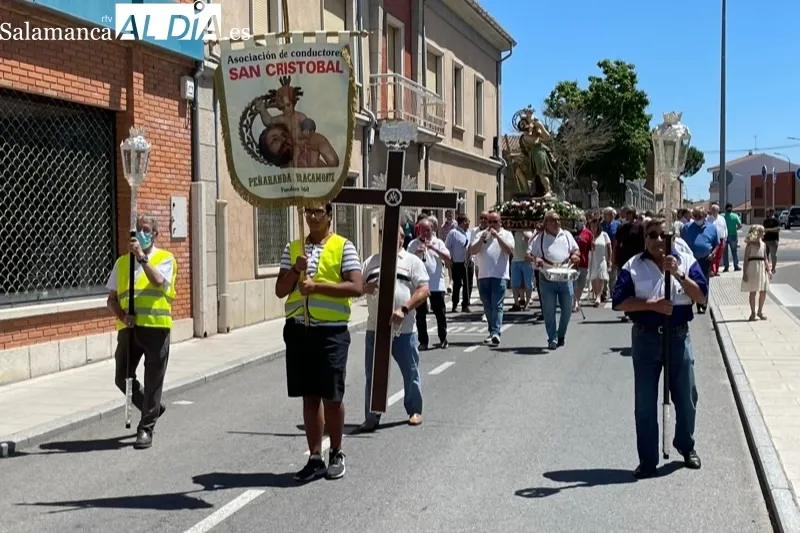 Foto 7 - Multitudinaria vuelta de la fiesta de San Cristobal en Pe&ntilde;aranda