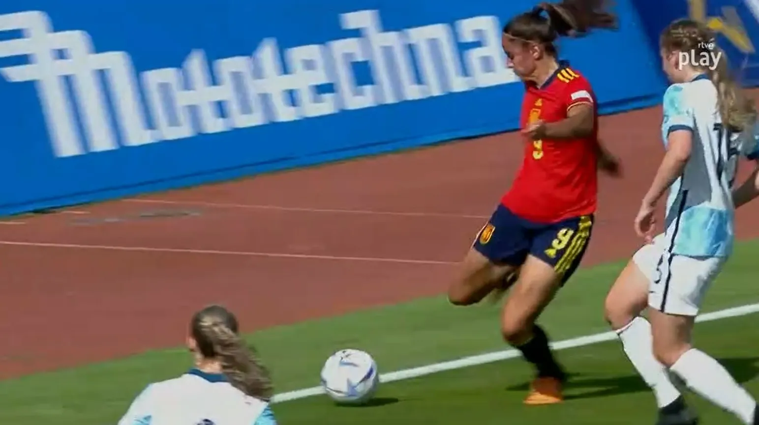 Foto 9 - Carmen &Aacute;lvarez S&aacute;nchez se proclama campeona de Europa con la Selecci&oacute;n Espa&ntilde;ola Sub&rsquo;19