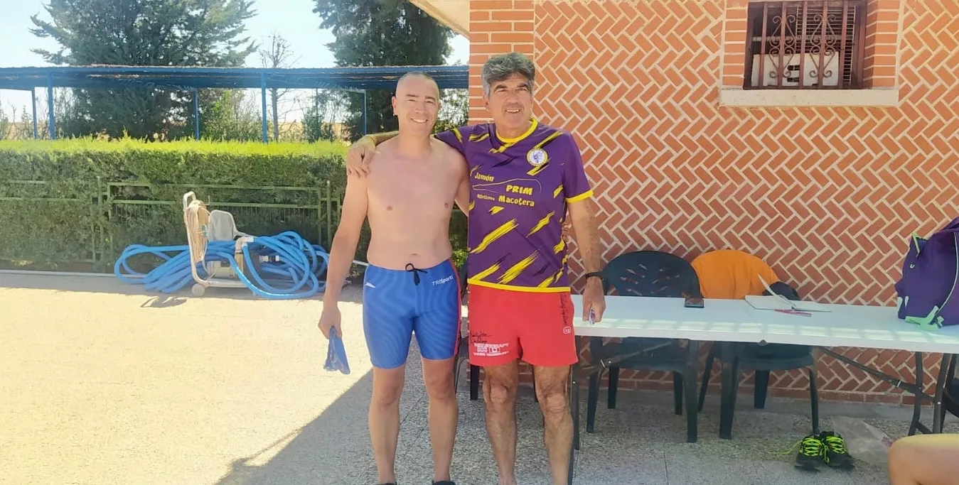 Las piscinas de Macotera acogían el Reto ‘Mójate por la Esclerosis Múltiple’