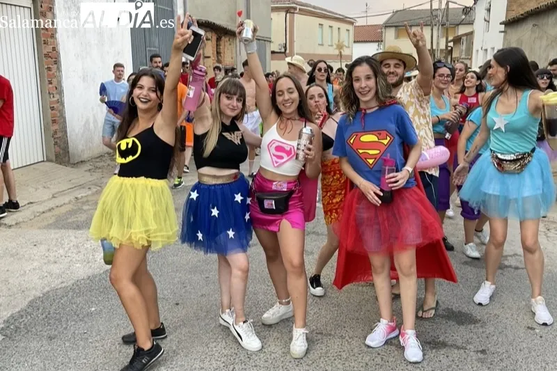Foto 3 - Villoruela se llena de color, ambiente y emoci&oacute;n para dar la bienvenida a sus fiestas patronales