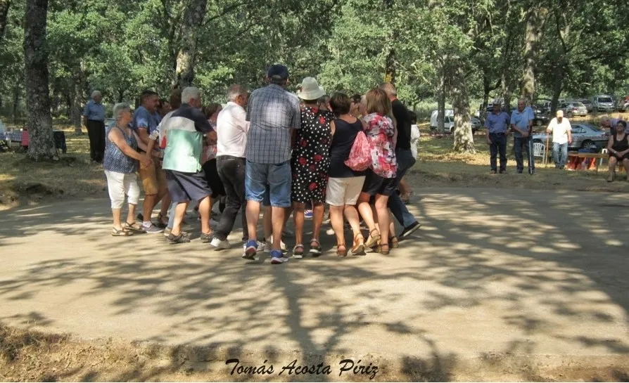Foto 6 - M&aacute;s de 200 personas asisten a la convivencia de las asociaciones de mayores de El Rebollar