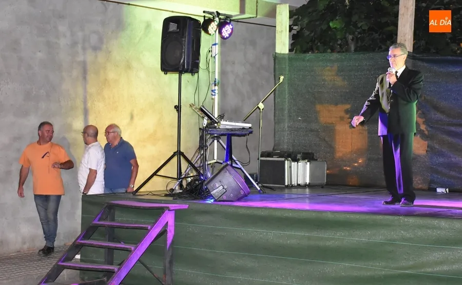 Foto 10 - Santa Ana abre sus fiestas con hinchables y la actuaci&oacute;n de El Mora