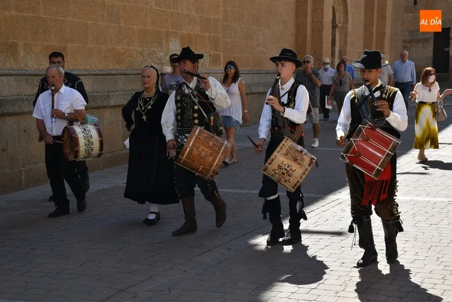 Foto 2 - Emocionante subida de El Mariquelo hasta el cupul&iacute;n de la Catedral de Ciudad Rodrigo