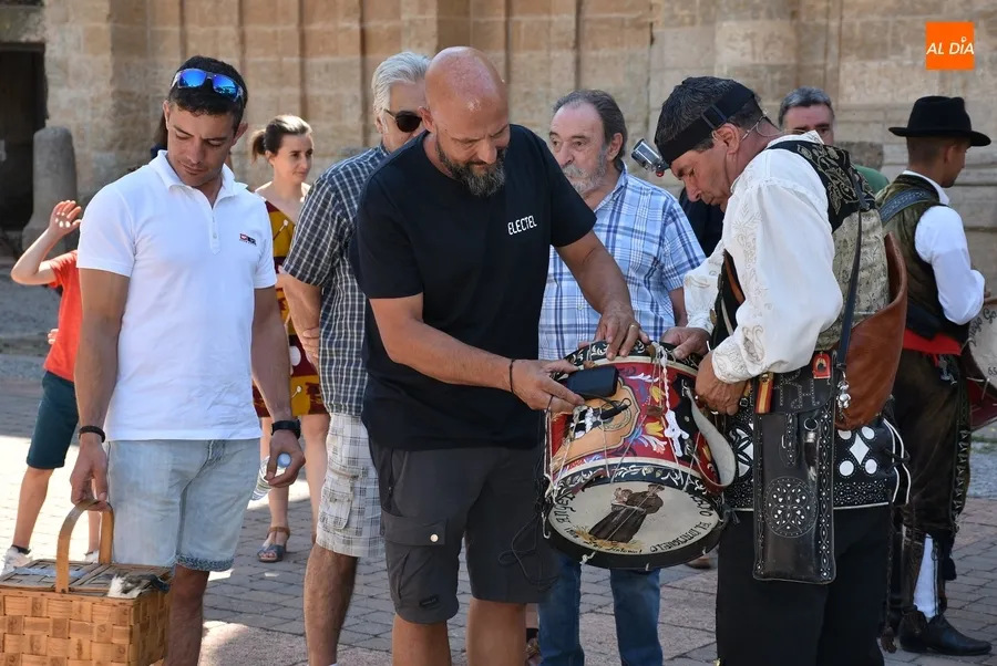 Foto 8 - Emocionante subida de El Mariquelo hasta el cupul&iacute;n de la Catedral de Ciudad Rodrigo
