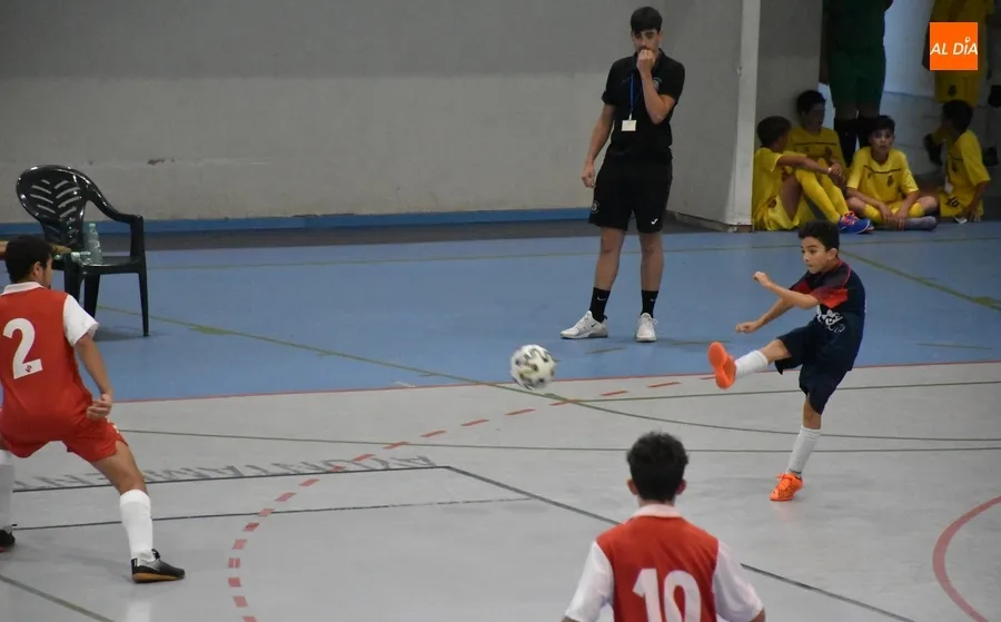 Foto 8 - InterSala triunfa en tierras mirobrigenses en el intenso torneo hispano-luso de f&uacute;tbol sala