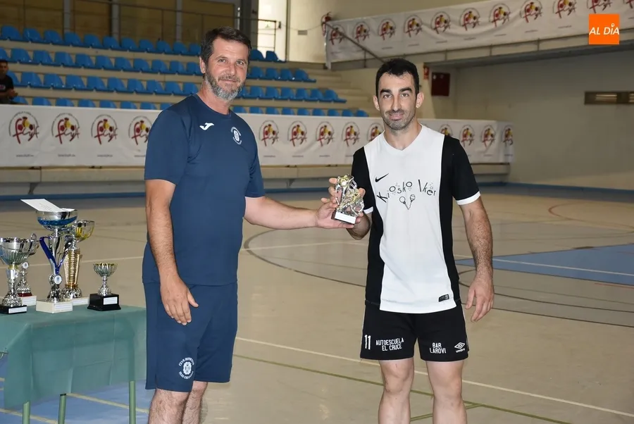 Foto 4 - El Real Brazzers FC triunfa en el 4&ordm; Torneo 48 Horas del III Columnas