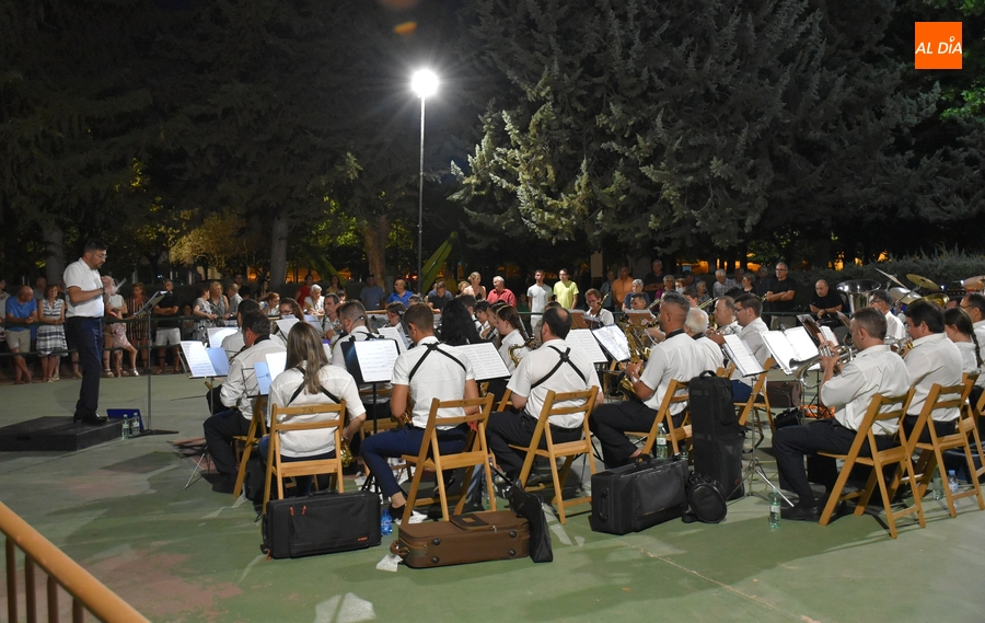 Foto 2 - La Banda de Música retorna a La Glorieta en la apertura del ciclo de actuaciones nocturnas