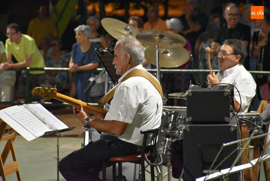 Foto 5 - La Banda de Música retorna a La Glorieta en la apertura del ciclo de actuaciones nocturnas