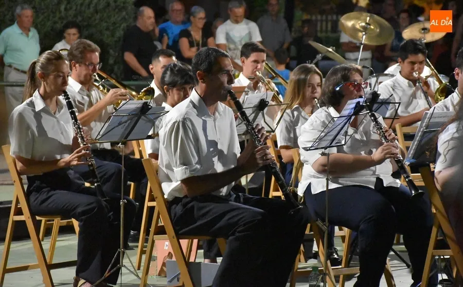 Foto 8 - La Banda de M&uacute;sica retorna a La Glorieta en la apertura del ciclo de actuaciones nocturnas