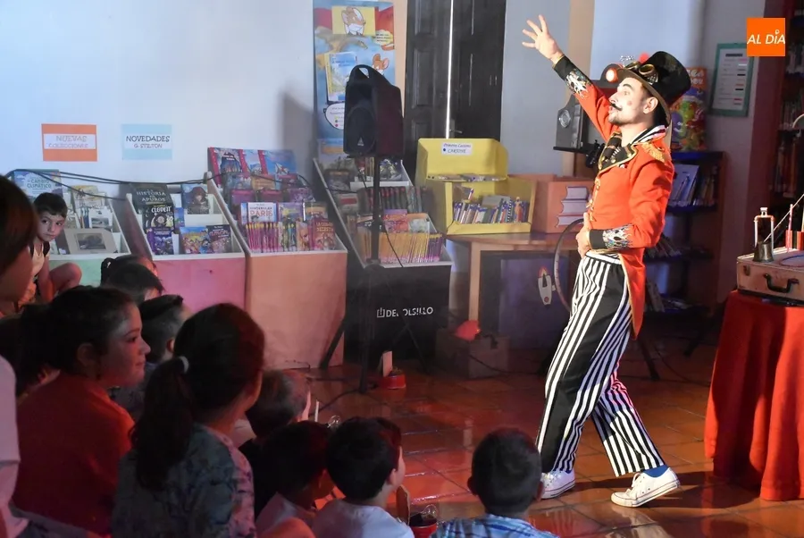 Foto 7 - La Biblioteca Municipal abre sus puertas a &lsquo;El Gran Calib&aacute;n&rsquo;