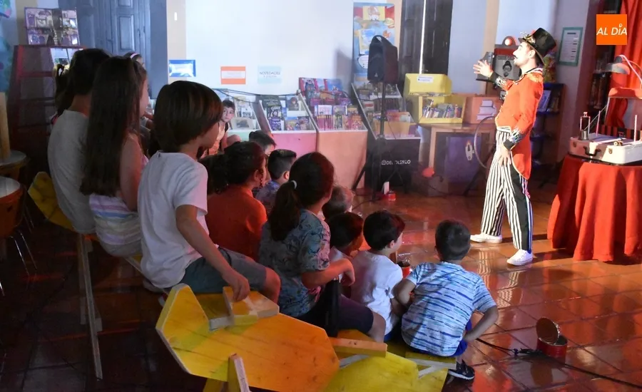 Foto 6 - La Biblioteca Municipal abre sus puertas a &lsquo;El Gran Calib&aacute;n&rsquo;