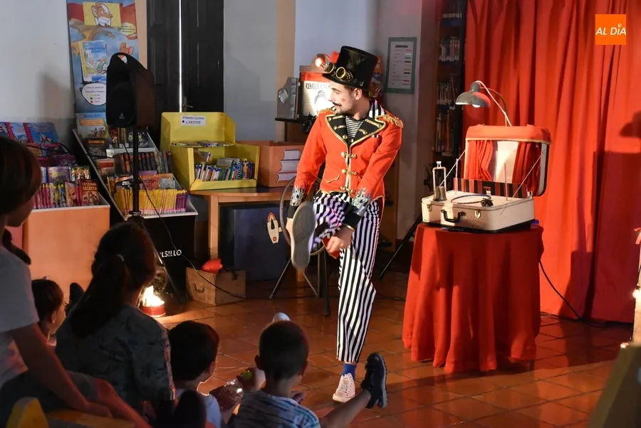 Foto 2 - La Biblioteca Municipal abre sus puertas a &lsquo;El Gran Calib&aacute;n&rsquo;
