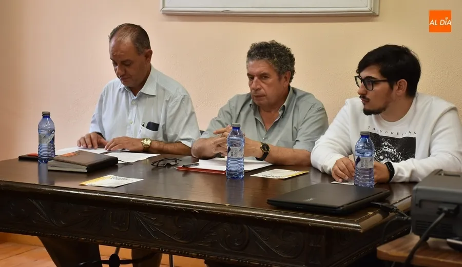 Foto 5 - Arrancan las Jornadas de Cultura Tradicional Rayana con una mezcla de veteran&iacute;a y juventud