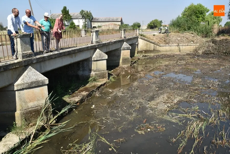 Foto 6 - En marcha una nueva operaci&oacute;n de limpieza del Regato Bod&oacute;n