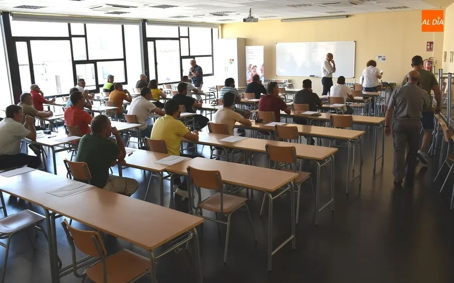 Foto 2 - Celebrado con una &uacute;nica ausencia el 2&ordm; examen de la oposici&oacute;n de Oficial de 1&ordf; de Oficios Varios