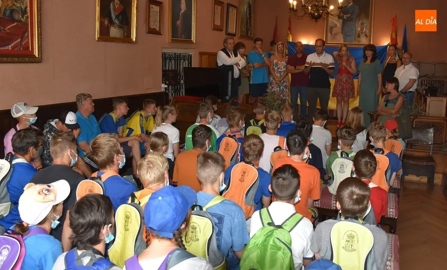 Foto 5 - Medio centenar de ni&ntilde;os y j&oacute;venes de Ucrania pasan una jornada en Ciudad Rodrigo