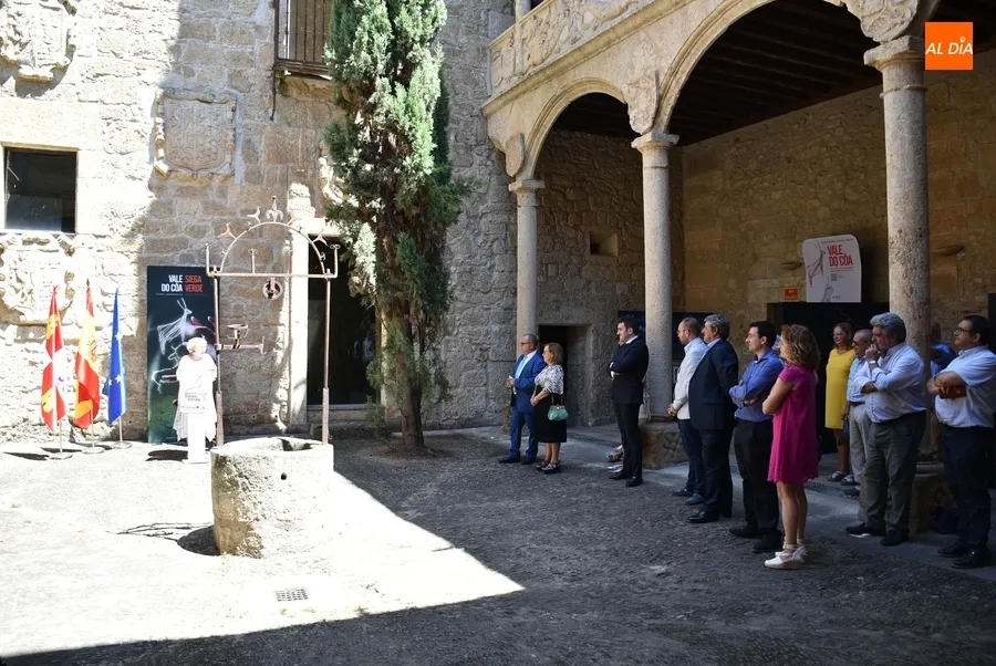 Foto 11 - Los &Aacute;guila recibe una nueva exposici&oacute;n sobre Siega Verde y el Vale do C&ocirc;a
