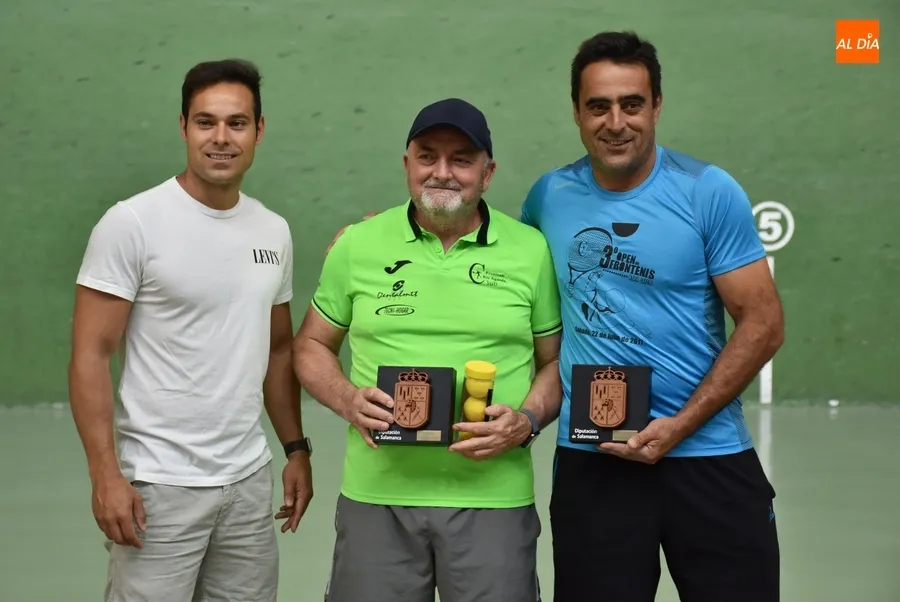 Foto 4 - Chipri y Sergio se hacen con el triunfo en el Trofeo Diputaci&oacute;n de Frontenis