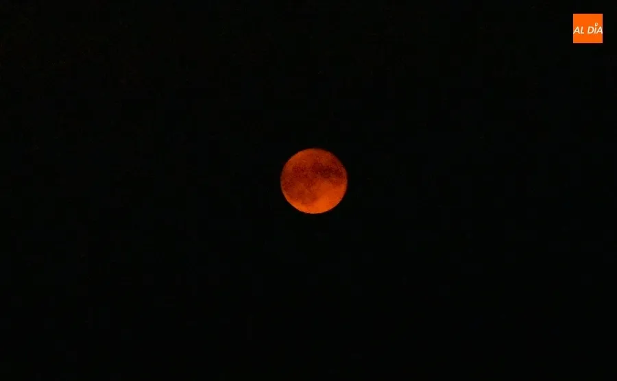 Foto 5 - 1Foto: Luna llena de fuego