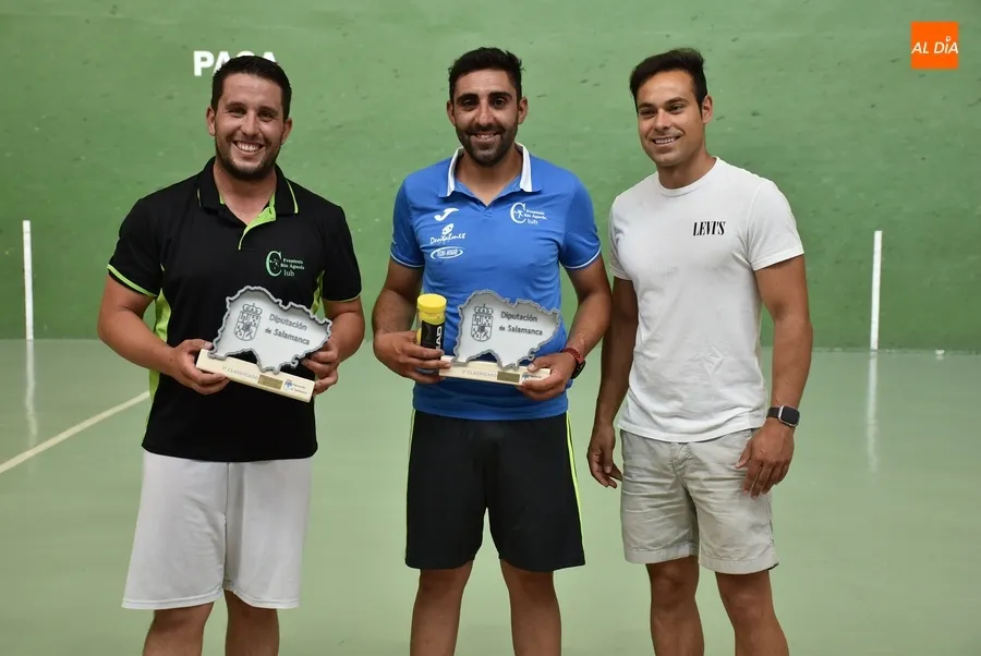 Foto 2 - Chipri y Sergio se hacen con el triunfo en el Trofeo Diputaci&oacute;n de Frontenis