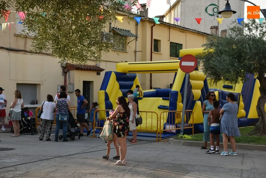 Foto 2 - Los ni&ntilde;os protagonizan el arranque de las fiestas de la Avenida de Espa&ntilde;a