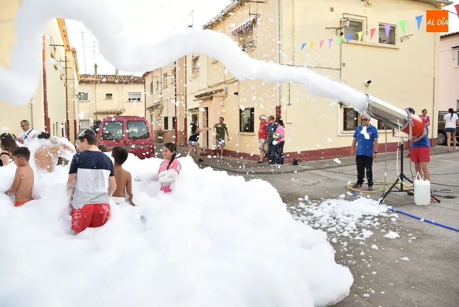Foto 7 - Los ni&ntilde;os protagonizan el arranque de las fiestas de la Avenida de Espa&ntilde;a