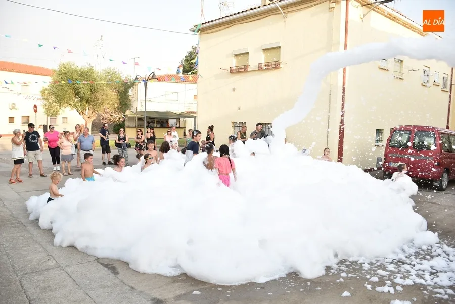 Foto 8 - Los ni&ntilde;os protagonizan el arranque de las fiestas de la Avenida de Espa&ntilde;a