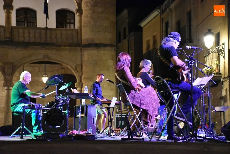Foto 5 - Ciudad Rodrigo vive un hermanamiento m&aacute;s l&uacute;dico con C&aacute;ceres a trav&eacute;s de la m&uacute;sica