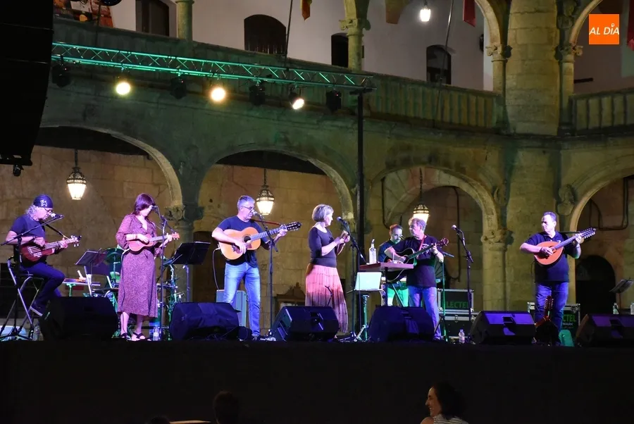 Foto 3 - Ciudad Rodrigo vive un hermanamiento m&aacute;s l&uacute;dico con C&aacute;ceres a trav&eacute;s de la m&uacute;sica