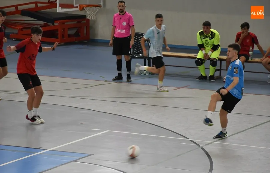 Foto 8 - El calor marca el espectacular marat&oacute;n de partidos del Torneo 48 Horas del III Columnas