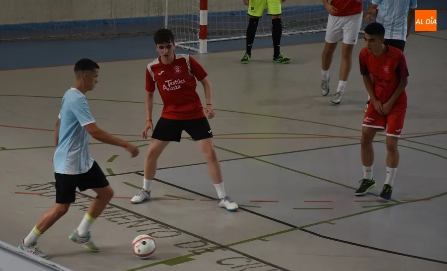 Foto 10 - El calor marca el espectacular marat&oacute;n de partidos del Torneo 48 Horas del III Columnas