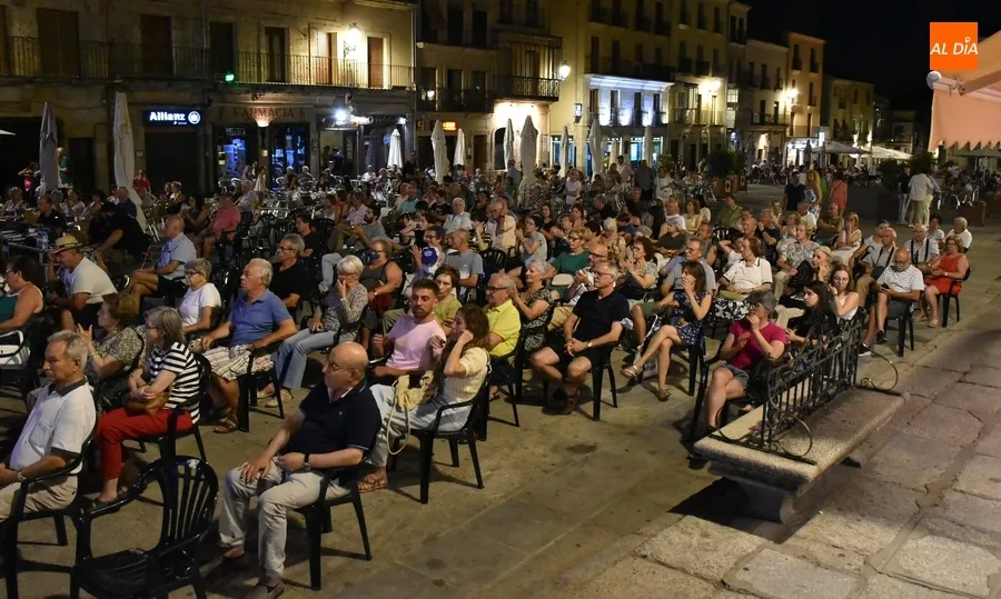 Foto 7 - Ana Alcaide clausura junto a su nyckelharpa las Noches de Cultura de la Diputaci&oacute;n