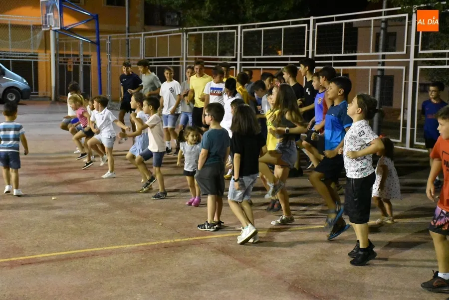 Foto 3 - Las Canteras recupera con gran participaci&oacute;n su cl&aacute;sica cita con los carretones