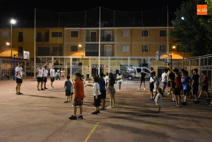 Foto 5 - Las Canteras recupera con gran participaci&oacute;n su cl&aacute;sica cita con los carretones