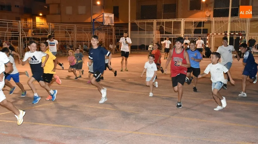 Foto 7 - Las Canteras recupera con gran participaci&oacute;n su cl&aacute;sica cita con los carretones