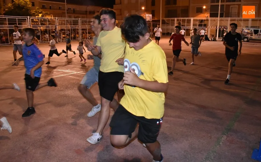 Foto 8 - Las Canteras recupera con gran participaci&oacute;n su cl&aacute;sica cita con los carretones