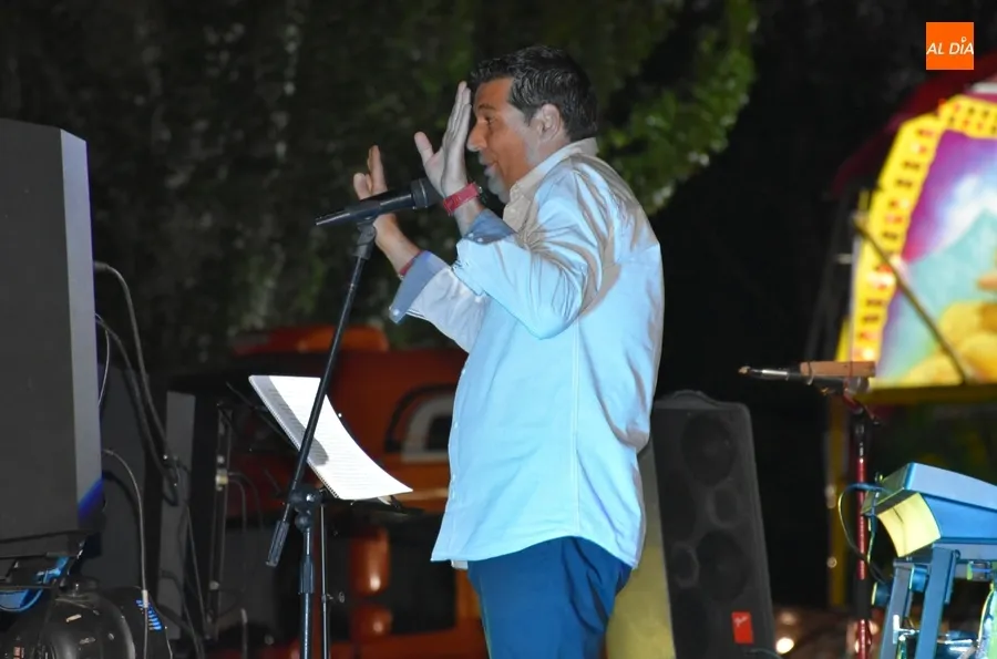 Foto 7 - Jos&eacute; Alberto Mart&iacute;n Zamarre&ntilde;o pregona las fiestas del Barrio Nuevo evocando &ldquo;nuestra historia&rdquo;