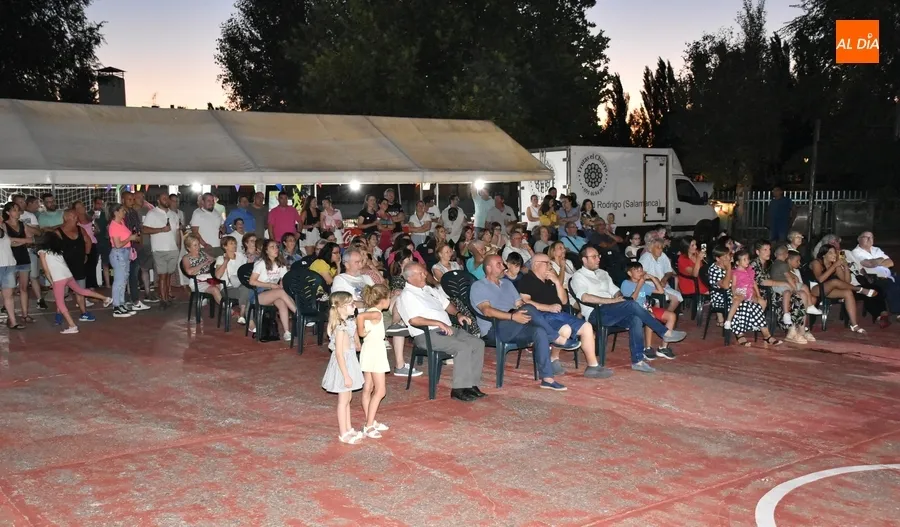 Foto 10 - Jos&eacute; Alberto Mart&iacute;n Zamarre&ntilde;o pregona las fiestas del Barrio Nuevo evocando &ldquo;nuestra historia&rdquo;