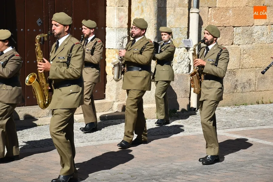 Foto 10 - Ciudad Rodrigo homenajea a los que dieron su vida por la defensa de la ciudad