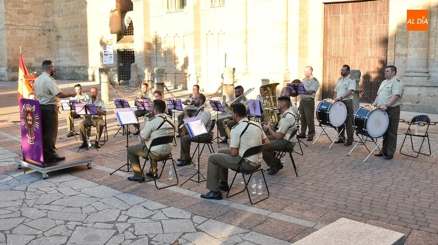 Foto 2 - La Banda de Guerra del REI N&ordm;11 le pone la nota musical a la Semana Napole&oacute;nica