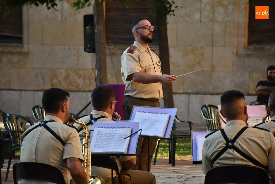 Foto 7 - La Banda de Guerra del REI N&ordm;11 le pone la nota musical a la Semana Napole&oacute;nica
